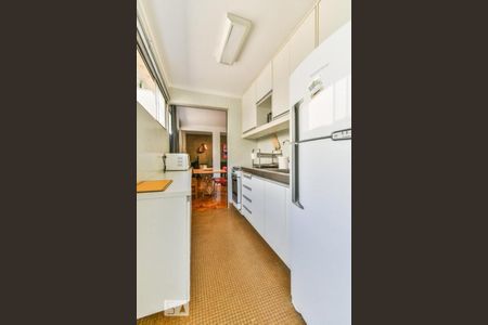 Cozinha de apartamento à venda com 1 quarto, 71m² em Alto de Pinheiros, São Paulo