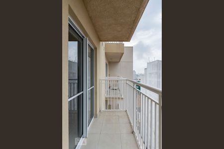 Varanda de kitnet/studio para alugar com 1 quarto, 28m² em Liberdade, São Paulo