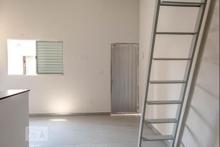 Sala de kitnet/studio para alugar com 1 quarto, 35m² em Quarta Parada, São Paulo