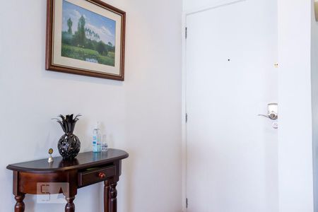 Hall de entrada de apartamento à venda com 2 quartos, 155m² em Vila Mariana, São Paulo