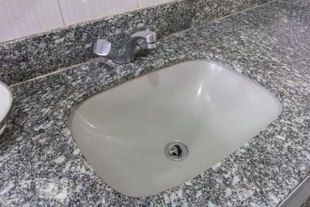 Banheiro Pia de apartamento à venda com 3 quartos, 160m² em Perdizes, São Paulo