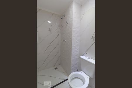 Banheiro de apartamento para alugar com 2 quartos, 52m² em Jardim Roberto, Osasco