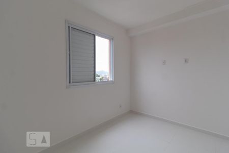 Quarto 1 de apartamento para alugar com 2 quartos, 52m² em Jardim Roberto, Osasco