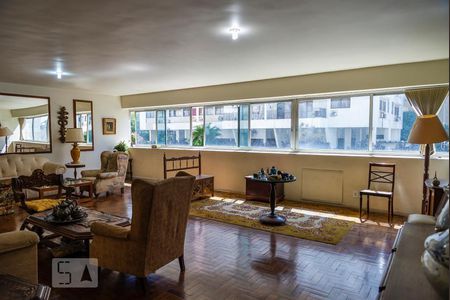 Apartamento à venda com 246m², 4 quartos e 2 vagasSala de Estar