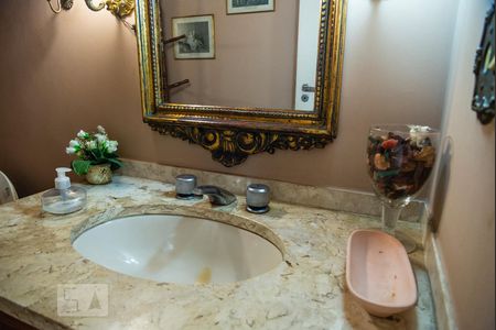 Apartamento à venda com 246m², 4 quartos e 2 vagasLavabo