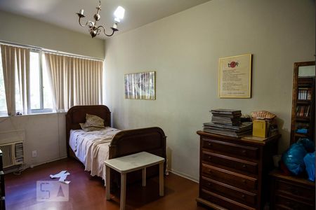 Apartamento à venda com 246m², 4 quartos e 2 vagasQuarto 2