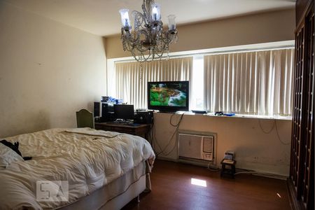 Apartamento à venda com 246m², 4 quartos e 2 vagasQuarto 3 - Suíte