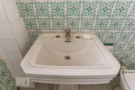 Banheiro Pia de apartamento para alugar com 1 quarto, 68m² em Liberdade, São Paulo