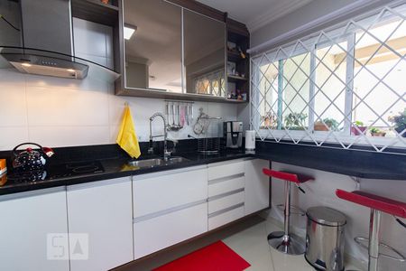 Casa para alugar com 200m², 3 quartos e 2 vagasCozinha