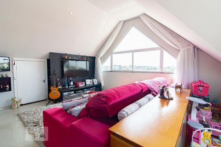 Casa para alugar com 200m², 3 quartos e 2 vagasático