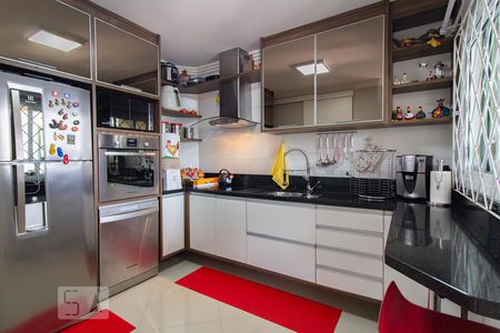 Casa para alugar com 200m², 3 quartos e 2 vagasCozinha