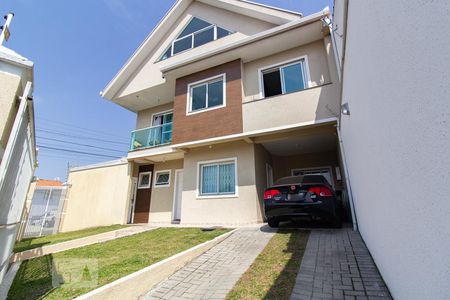 Casa para alugar com 200m², 3 quartos e 2 vagasFachada