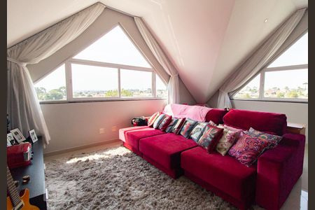 Casa para alugar com 200m², 3 quartos e 2 vagasático