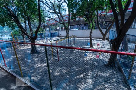 Apartamento para alugar com 55m², 2 quartos e 1 vaga Apartamento para alugar com 55m², 2 quartos e 1 vagaÁrea Comum - Playground