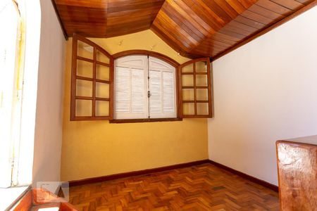Casa de condomínio para alugar com 100m², 5 quartos e 2 vagasSala