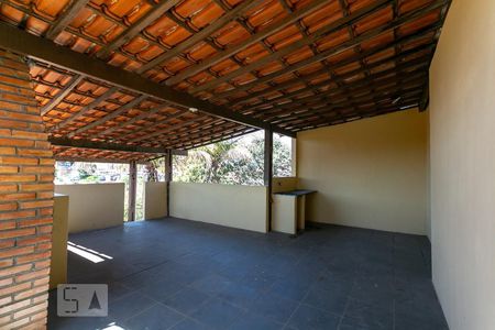 Casa de condomínio para alugar com 100m², 5 quartos e 2 vagasChurrasqueira