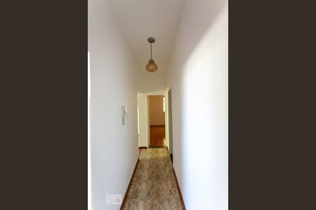 Casa de condomínio para alugar com 100m², 5 quartos e 2 vagasCorredor