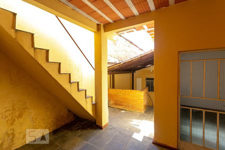 Casa de condomínio para alugar com 100m², 5 quartos e 2 vagasBanheiro de Serviço