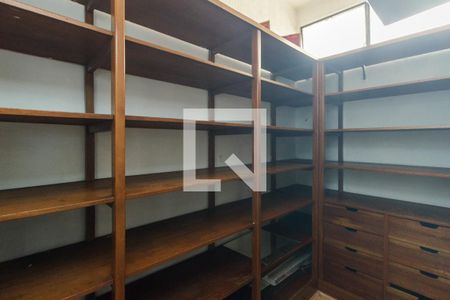 Apartamento para alugar com 500m², 4 quartos e 2 vagasCloset