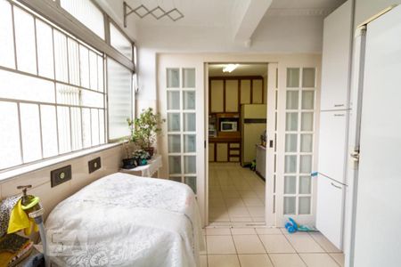 Apartamento à venda com 70m², 2 quartos e 1 vagaÁrea de Serviço