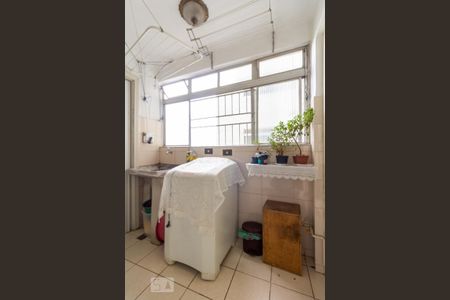 Apartamento à venda com 70m², 2 quartos e 1 vagaÁrea de Serviço