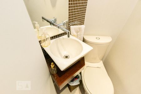 Apartamento à venda com 143m², 3 quartos e 3 vagasLavabo - Torneira