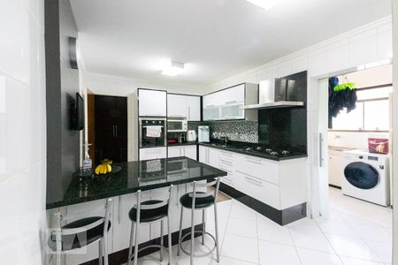 Apartamento à venda com 143m², 3 quartos e 3 vagasCozinha