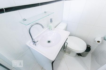 Apartamento à venda com 143m², 3 quartos e 3 vagasBanheiro de Serviço - Torneira