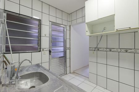 Cozinha de casa à venda com 2 quartos, 80m² em Vila Cavaton, São Paulo