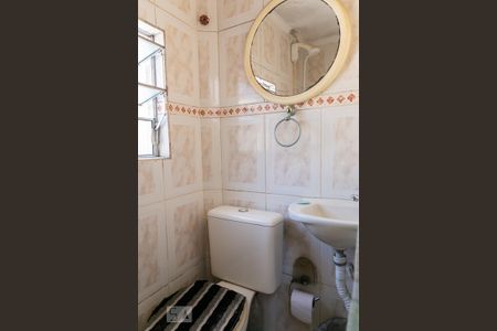 Casa à venda com 135m², 2 quartos e 1 vaga Casa à venda com 135m², 2 quartos e 1 vagaBanheiro de Serviço
