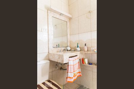 Casa à venda com 135m², 2 quartos e 1 vaga Casa à venda com 135m², 2 quartos e 1 vagaBanheiro