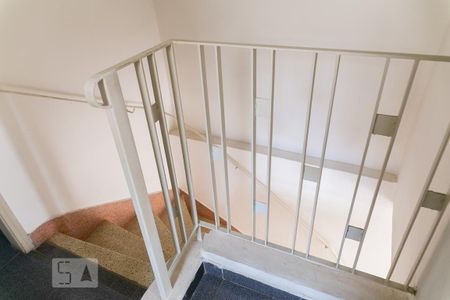 Escadas de casa à venda com 2 quartos, 135m² em Vila Brasilina, São Paulo
