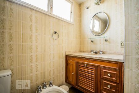 Apartamento para alugar com 115m², 3 quartos e 1 vaga Apartamento para alugar com 115m², 3 quartos e 1 vagaBanheiro