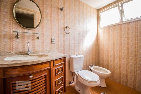Banheiro da Suíte de apartamento para alugar com 3 quartos, 115m² em Cambuí, Campinas