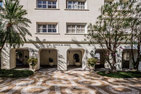Fachada do bloco de apartamento para alugar com 3 quartos, 115m² em Cambuí, Campinas