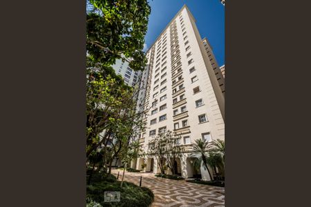 Apartamento para alugar com 115m², 3 quartos e 1 vaga Apartamento para alugar com 115m², 3 quartos e 1 vagaFachada