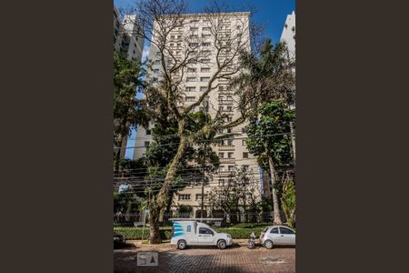 Apartamento para alugar com 115m², 3 quartos e 1 vaga Apartamento para alugar com 115m², 3 quartos e 1 vagaFachada