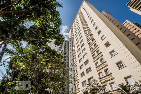 Apartamento para alugar com 115m², 3 quartos e 1 vaga Apartamento para alugar com 115m², 3 quartos e 1 vagaFachada