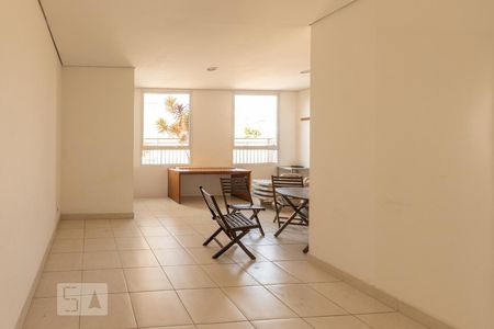 Apartamento à venda com 56m², 2 quartos e 1 vaga Apartamento à venda com 56m², 2 quartos e 1 vagaEspaço bricolagem