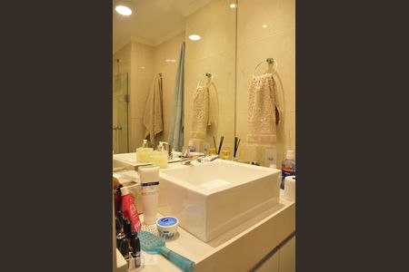 Apartamento à venda com 119m², 2 quartos e 1 vagaBanheiro da Suíte