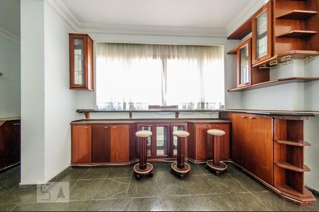Sala de apartamento para alugar com 3 quartos, 188m² em Cambuí, Campinas