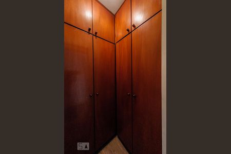 Closet - Corredor de apartamento para alugar com 3 quartos, 188m² em Cambuí, Campinas