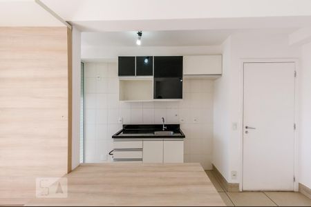 Cozinha de apartamento à venda com 1 quarto, 55m² em Centro, Campinas