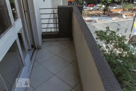 Apartamento à venda com 83m², 2 quartos e sem vagaSacada