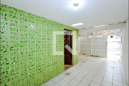 Casa para alugar com 70m², 1 quarto e 1 vaga Casa para alugar com 70m², 1 quarto e 1 vagaGaragem