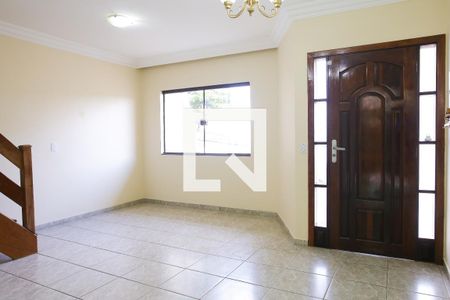 Casa à venda com 3 quartos, 198m² em Bangú, Santo André
