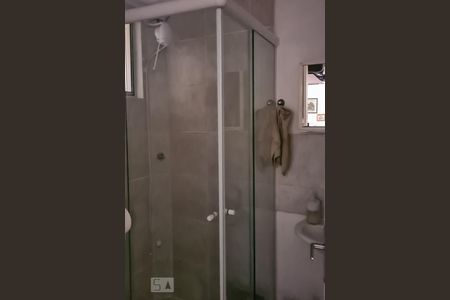 Banheiro de apartamento para alugar com 2 quartos, 43m² em Vila Nova, Porto Alegre
