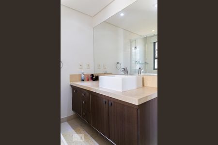 Apartamento para alugar com 167m², 3 quartos e 3 vagasBanheiro da Suíte