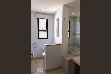 Apartamento para alugar com 167m², 3 quartos e 3 vagasBanheiro da Suíte