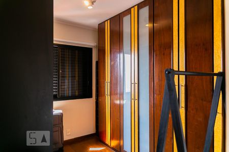 Apartamento para alugar com 167m², 3 quartos e 3 vagasCloset
